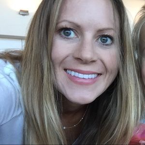 Meet your Posher, Janine